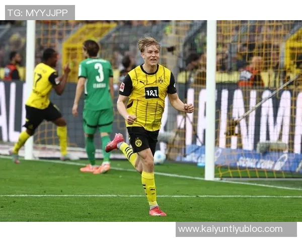 多特蒙德遭汉堡绝平柯尼希斯多费尔97分钟头球扳平比分